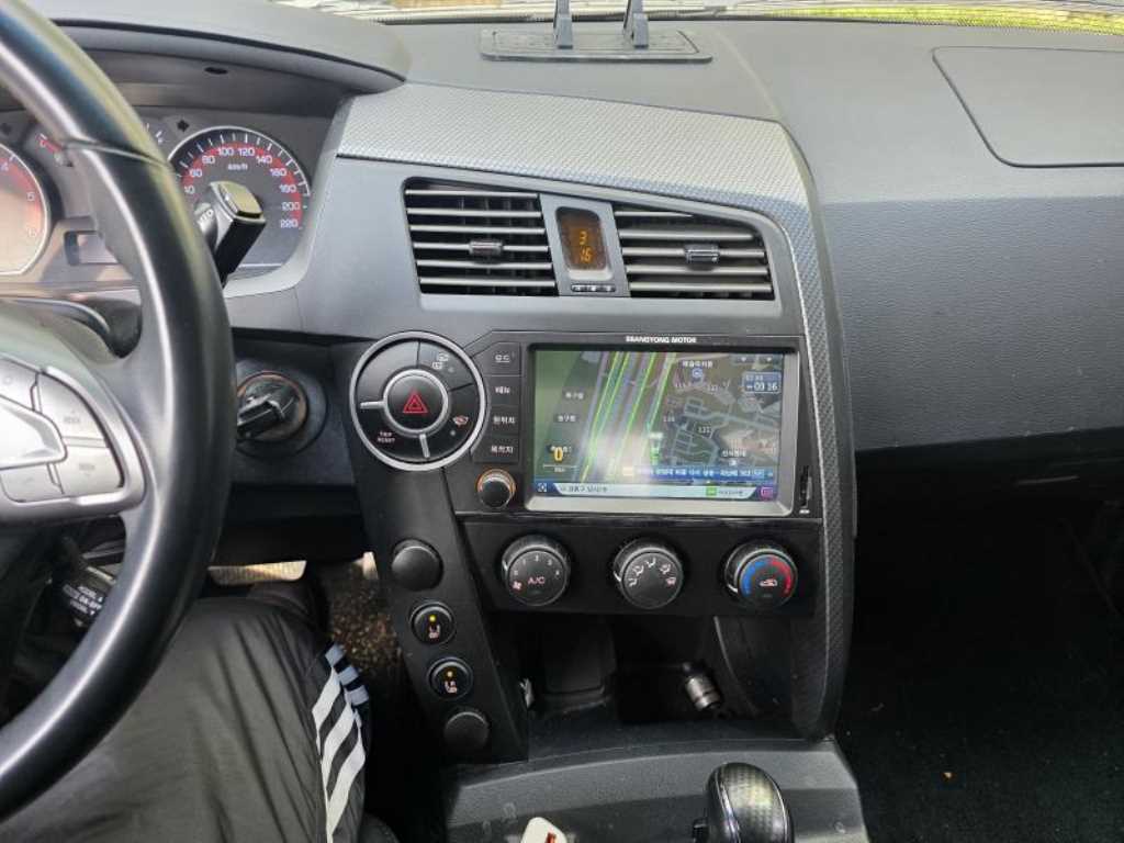 Ssangyong Korando - Vista 6