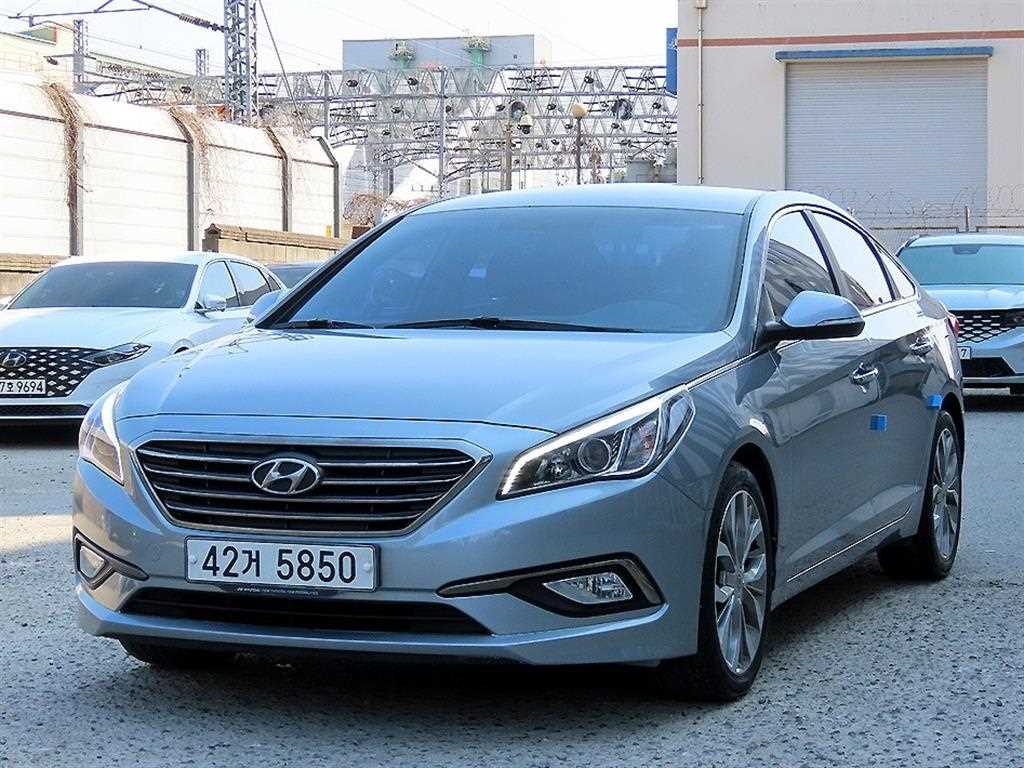 HYUNDAI Sonata - Vista 2