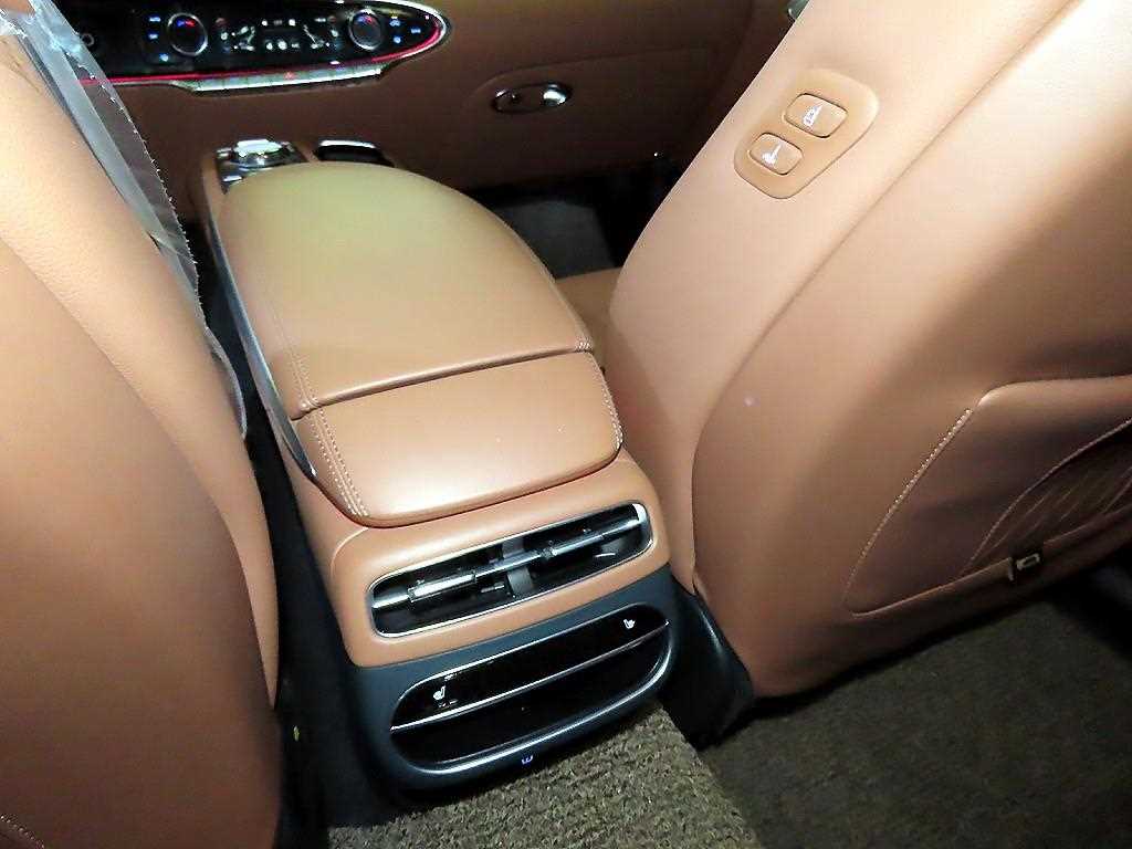 Genesis GV70 2024 Blanco - Importación desde Corea - HF Imports Iquique - Foto 15