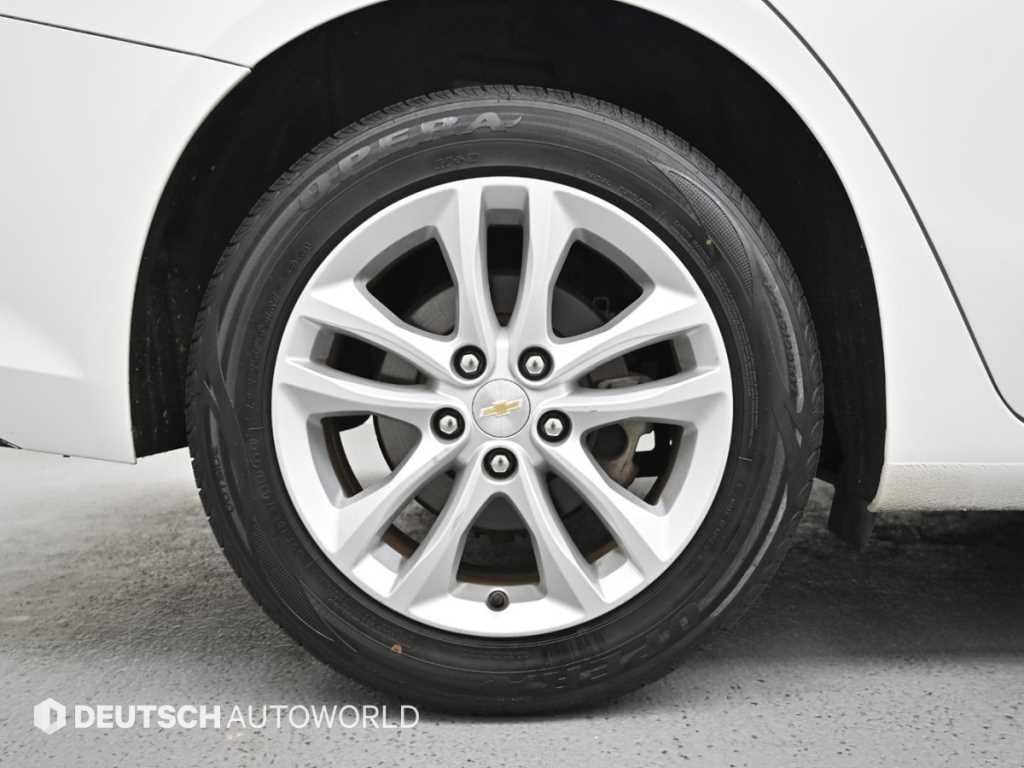 Chevrolet Malibu - Vista 5