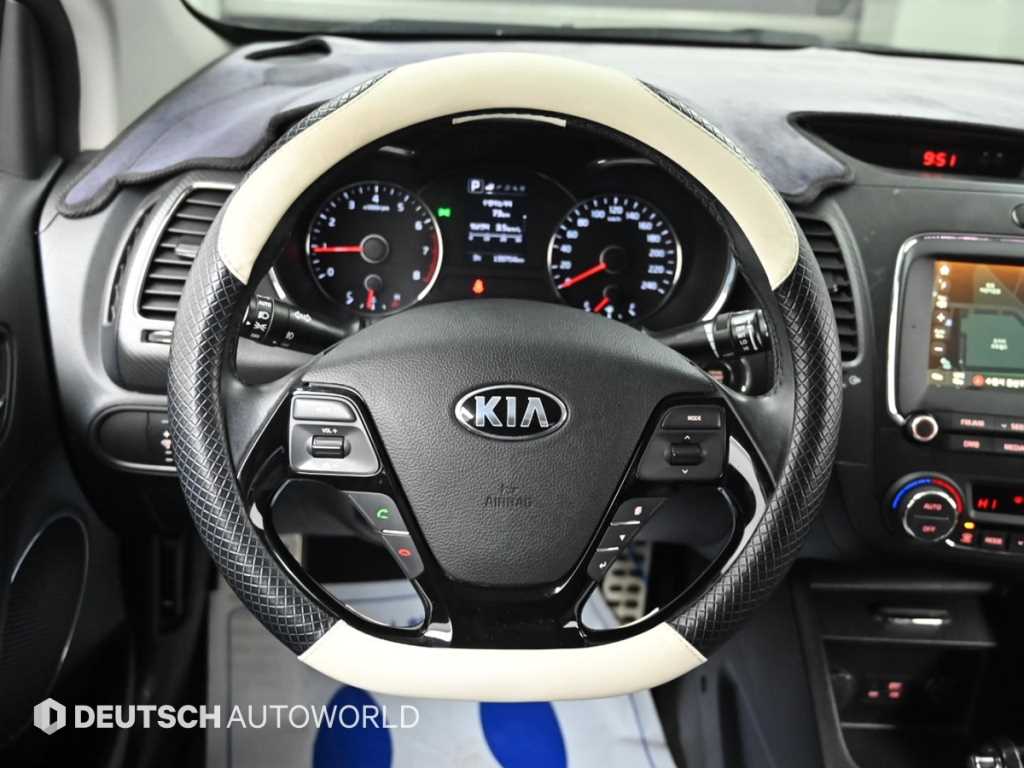 KIA K3 2017 Negro - Importación desde Corea - HF Imports Iquique - Foto 13