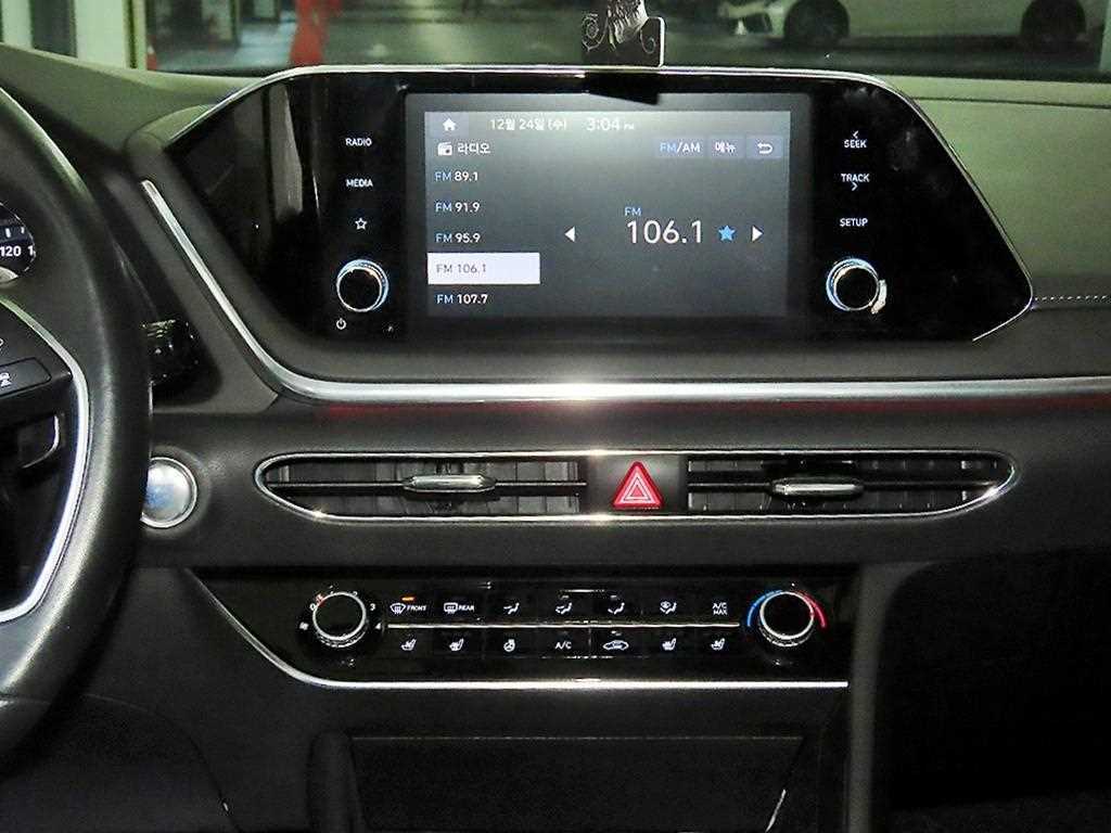 HYUNDAI Sonata - Vista 11