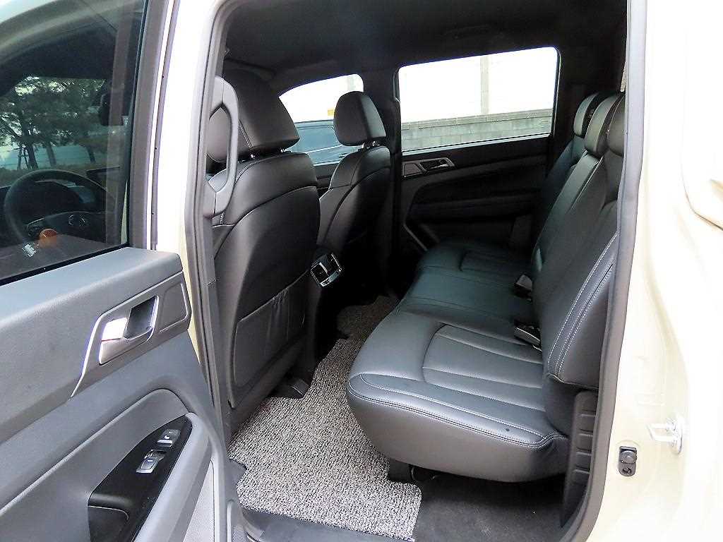 Ssangyong Rexton - Vista 6