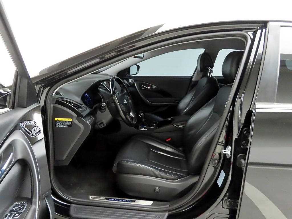 HYUNDAI Grandeur - Vista 12