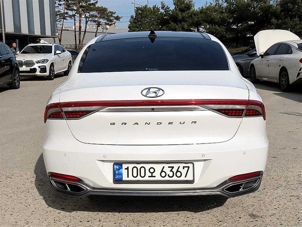 HYUNDAI Grandeur - Vista 4