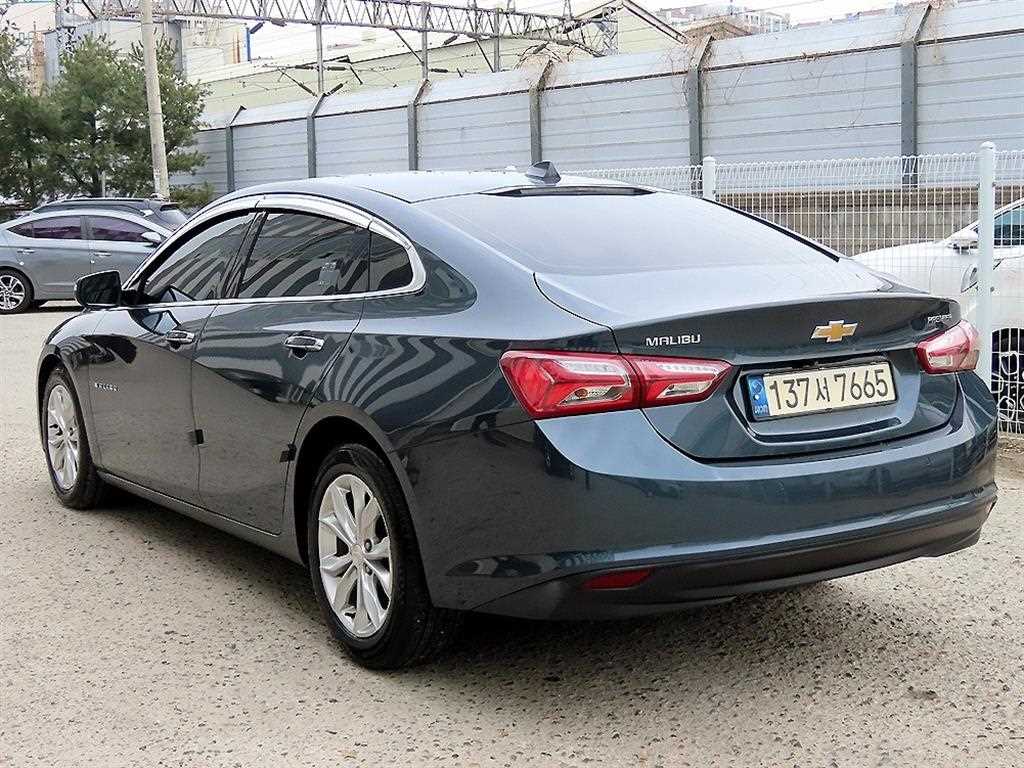 Chevrolet Malibu - Vista 3