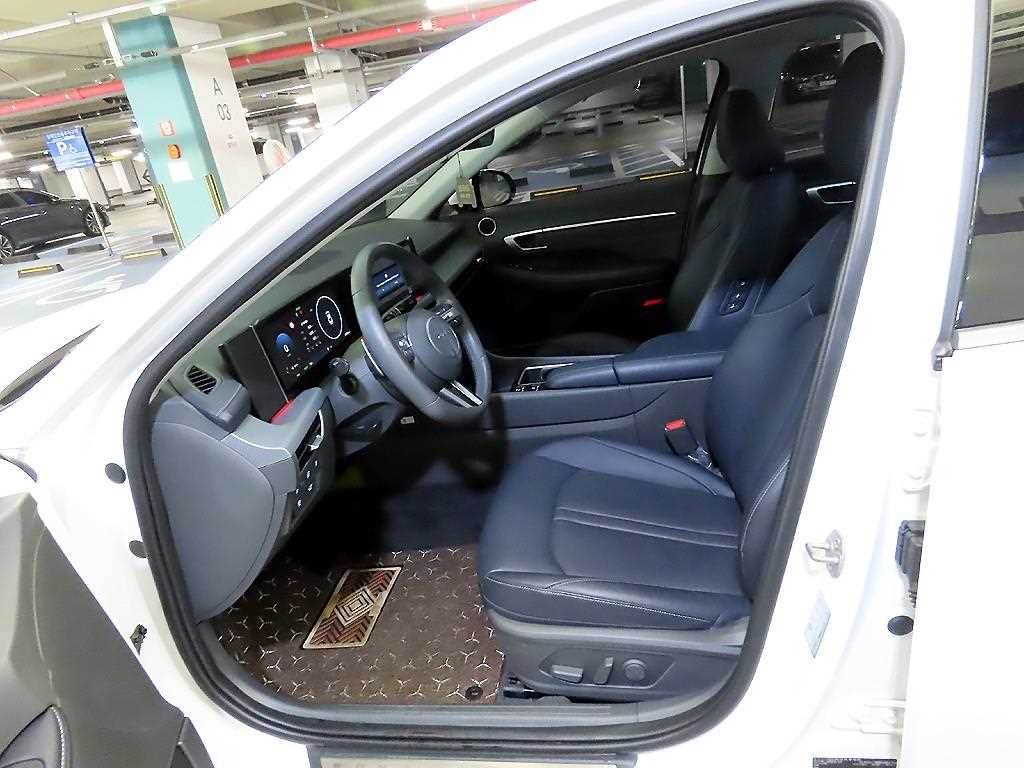 HYUNDAI Sonata - Vista 6