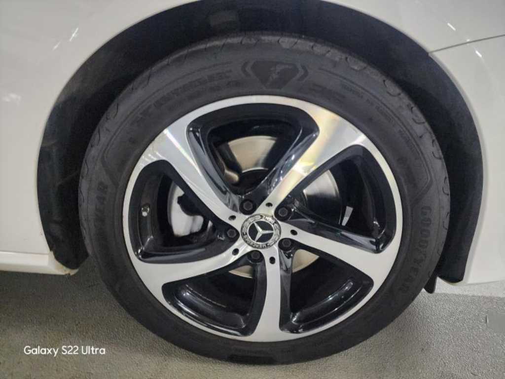 Mercedes Benz E class - Vista 11