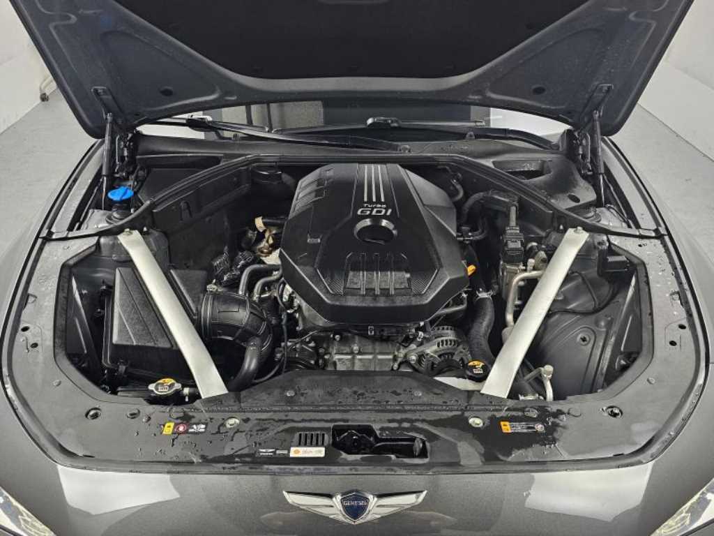 Genesis G70 - Vista 6