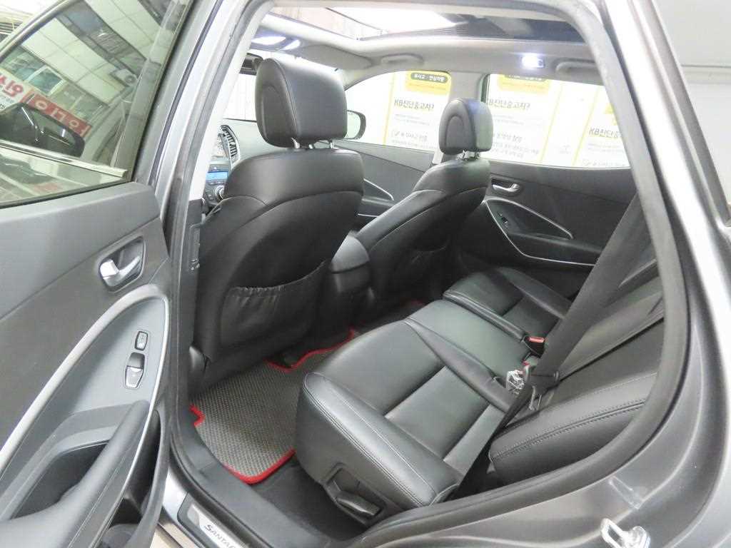 HYUNDAI Santa Fe - Vista 6