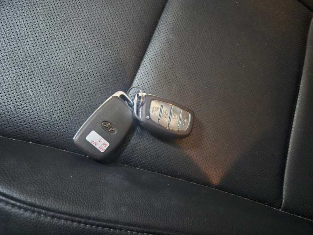 HYUNDAI Tucson - Vista 7