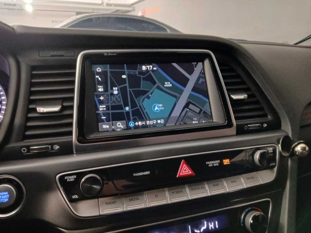 HYUNDAI Sonata - Vista 12