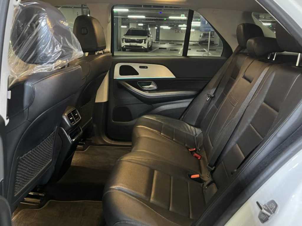 Mercedes Benz GLE Class - Vista 8