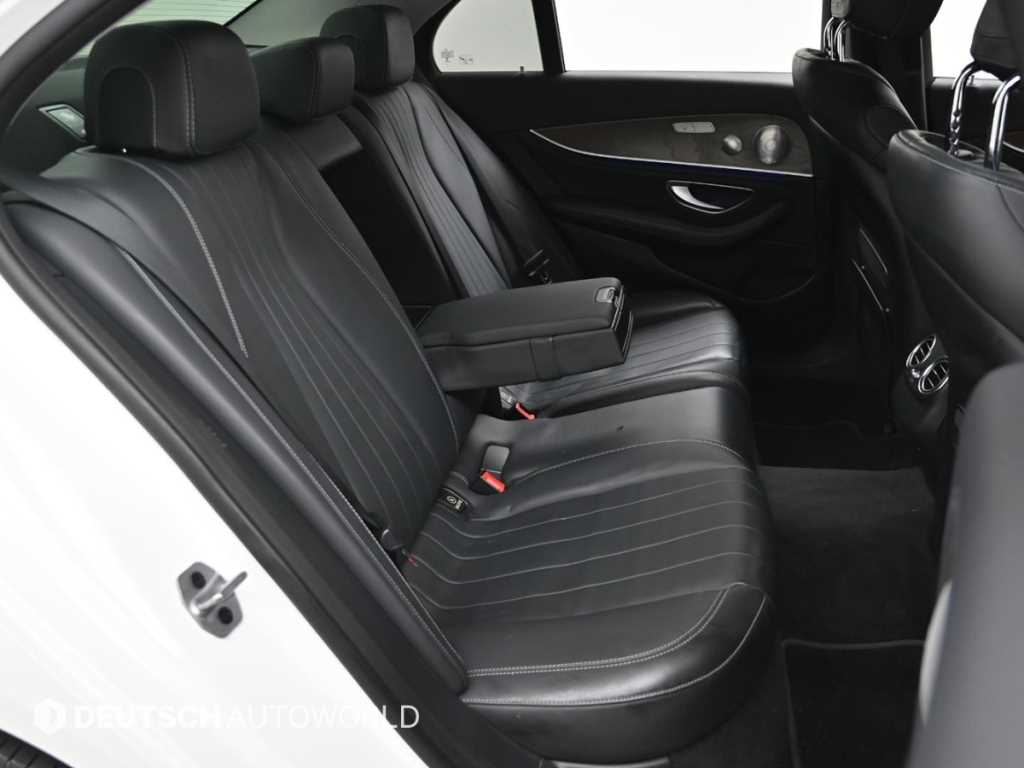 Mercedes Benz E class - Vista 12