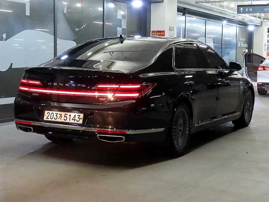 Genesis G90 - Vista 4