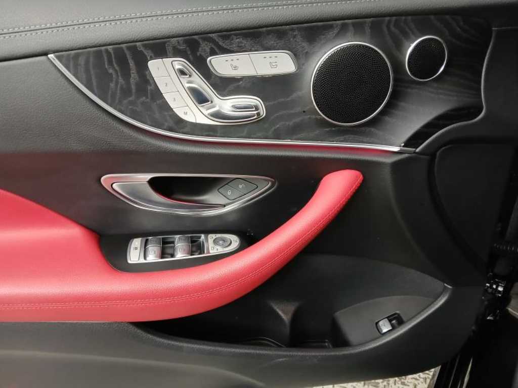 Mercedes Benz E class - Vista 11