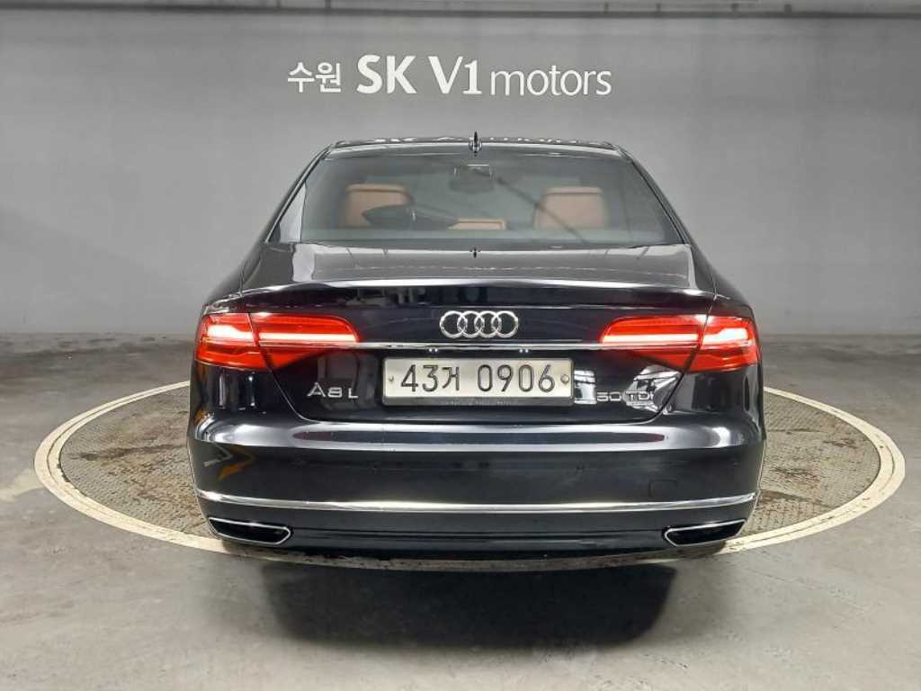 Audi A8 - Vista 5