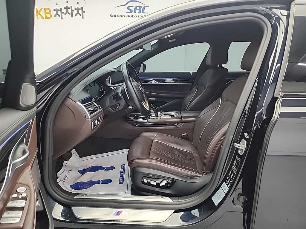 BMW 7 Series - Vista 11