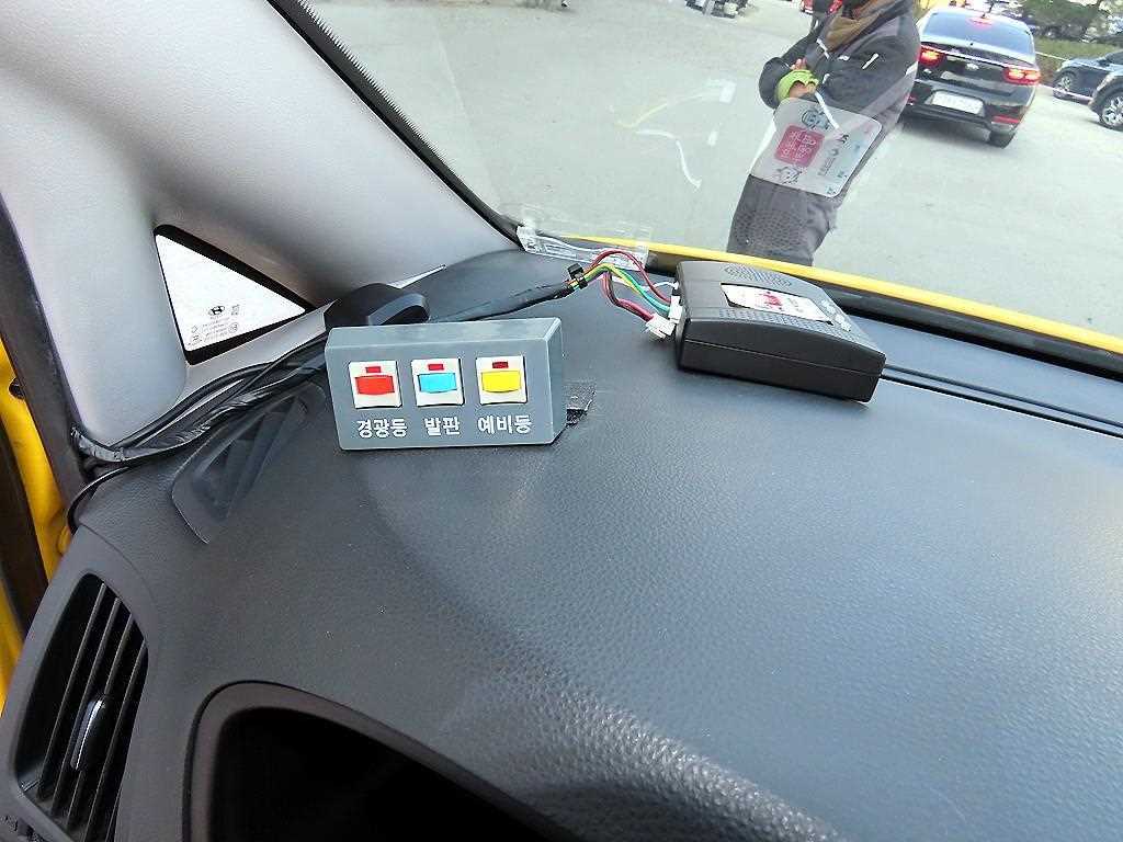 HYUNDAI Starex 2016 Amarillo - Importación desde Corea - HF Imports Iquique - Foto 17