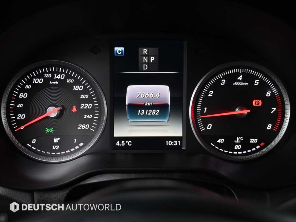 Mercedes Benz GLC Class - Vista 8