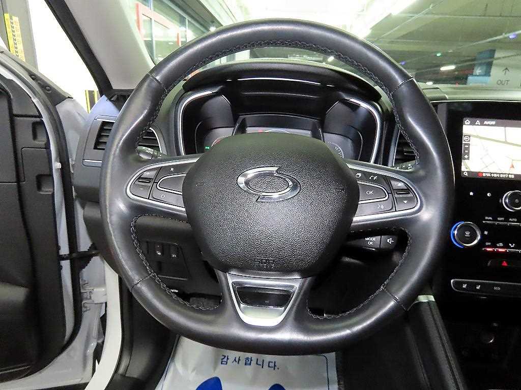 SAMSUNG QM6 - Vista 8