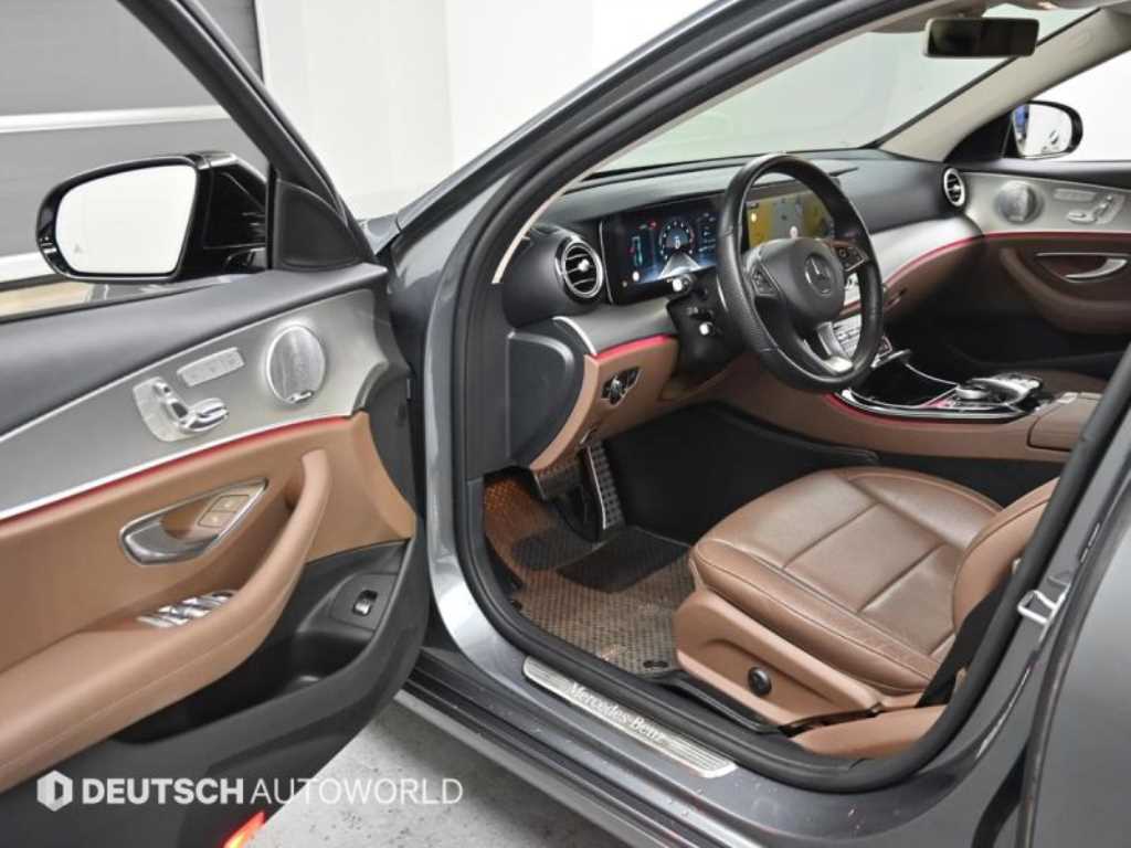 Mercedes Benz E class - Vista 11