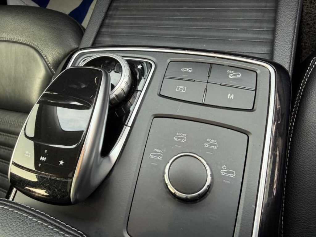 Mercedes Benz GLE Class - Vista 5