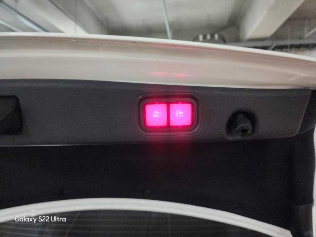 Mercedes Benz E class - Vista 10