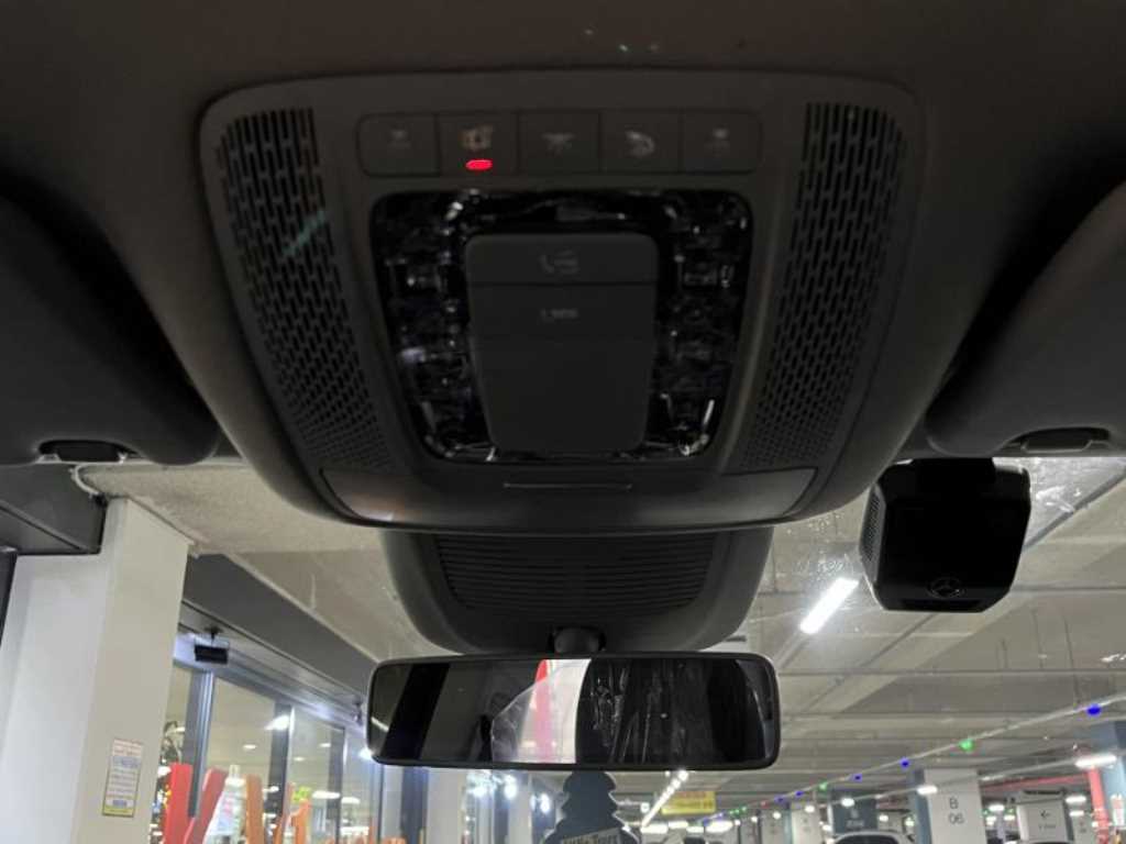 Mercedes Benz GLE Class - Vista 9