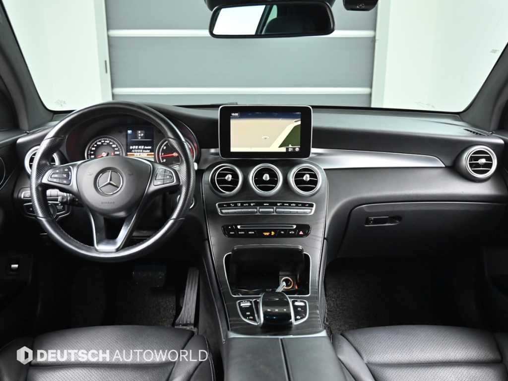 Mercedes Benz GLC Class - Vista 7