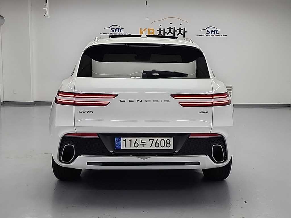 Genesis GV70 - Vista 4
