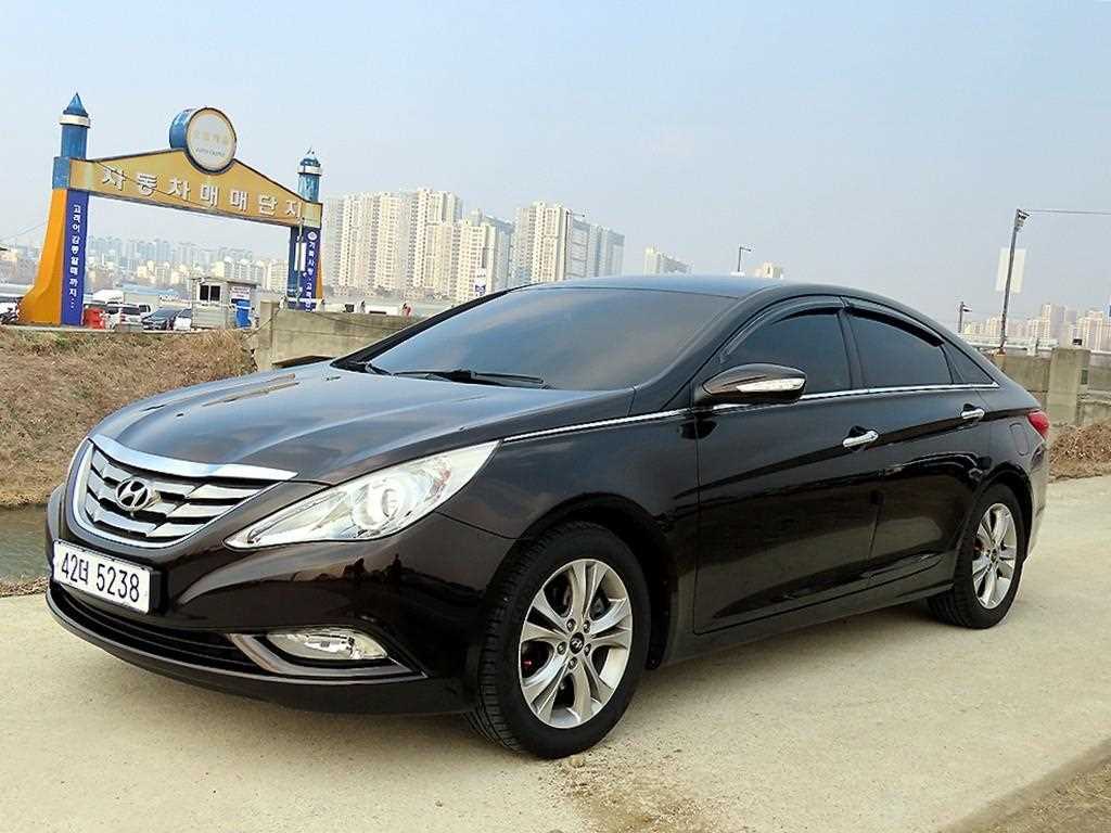 HYUNDAI Sonata - Vista 2