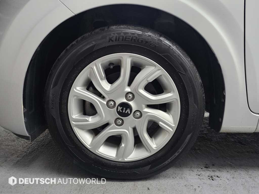 KIA Morning - Vista 5