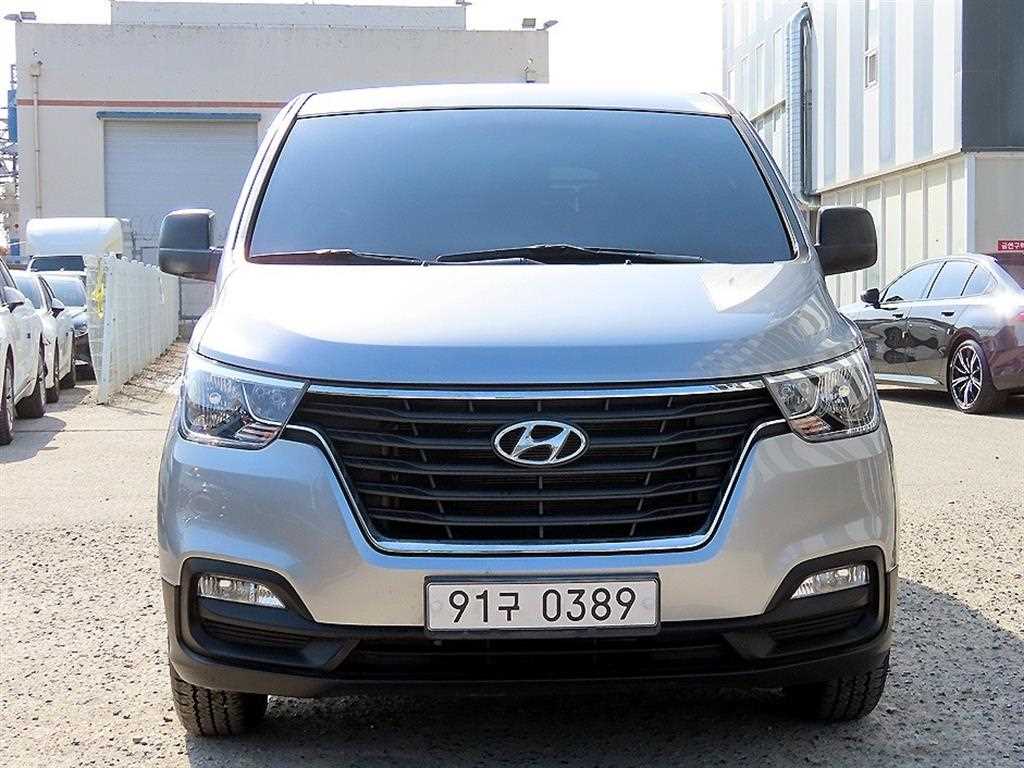 HYUNDAI Starex 2021 Plateado - Importación desde Corea - HF Imports Iquique - Foto 1