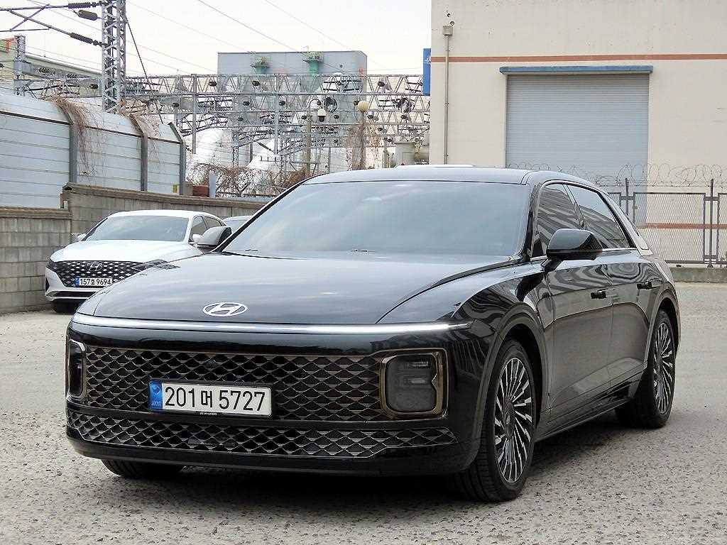 HYUNDAI Grandeur - Vista 3
