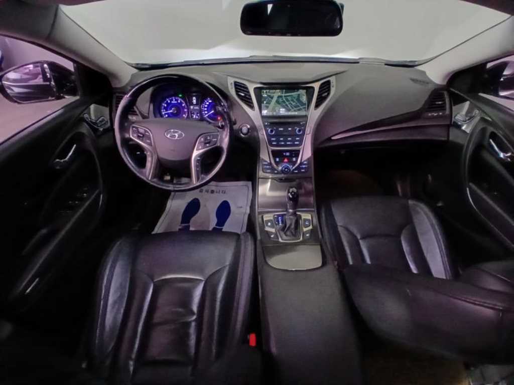 HYUNDAI Grandeur - Vista 6