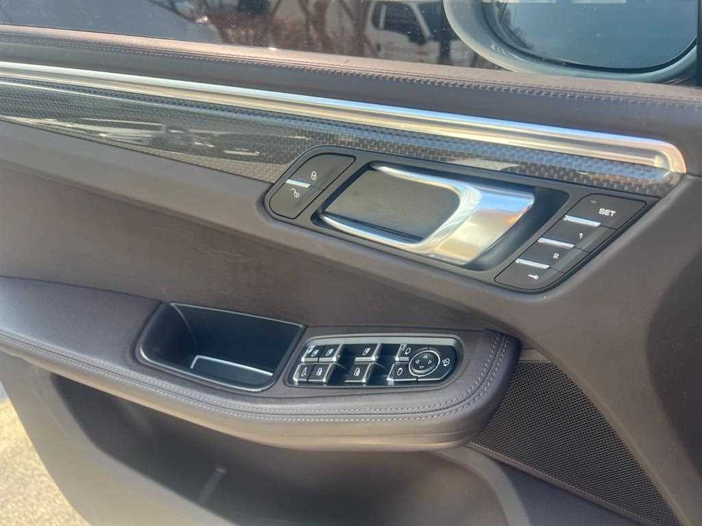 Porsche Macan - Vista 11