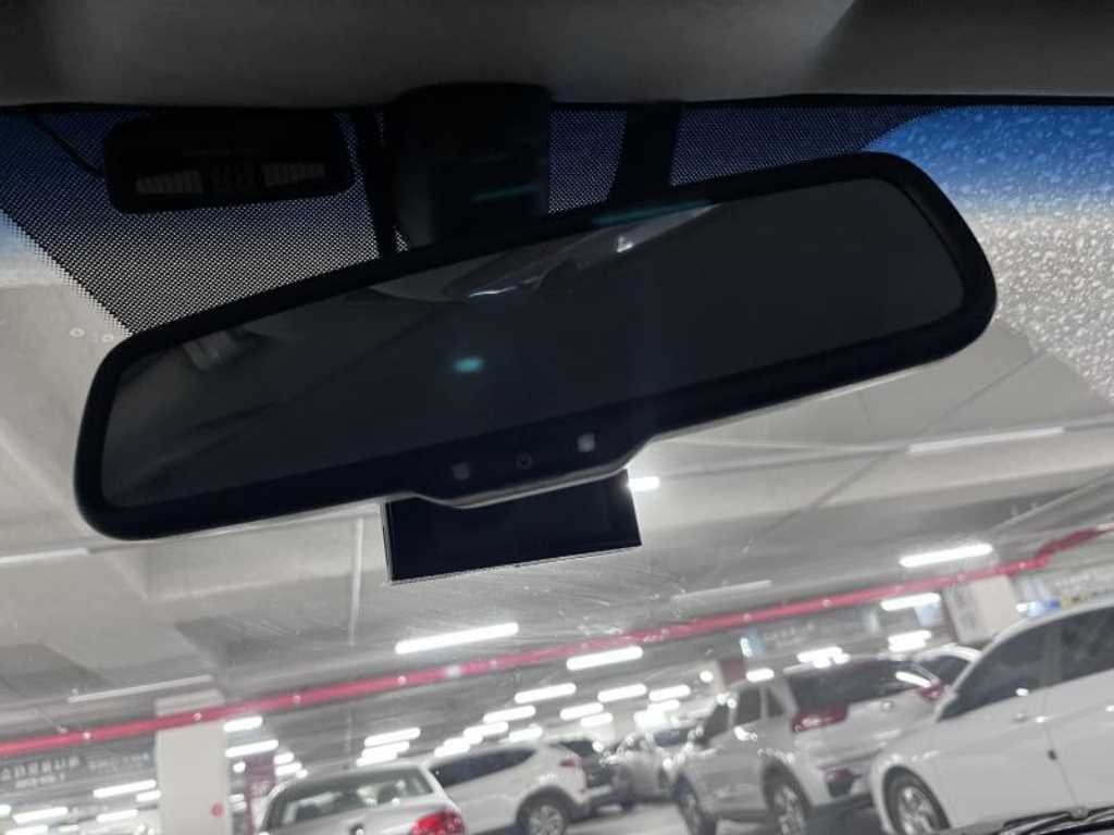 KIA Opirus - Vista 12