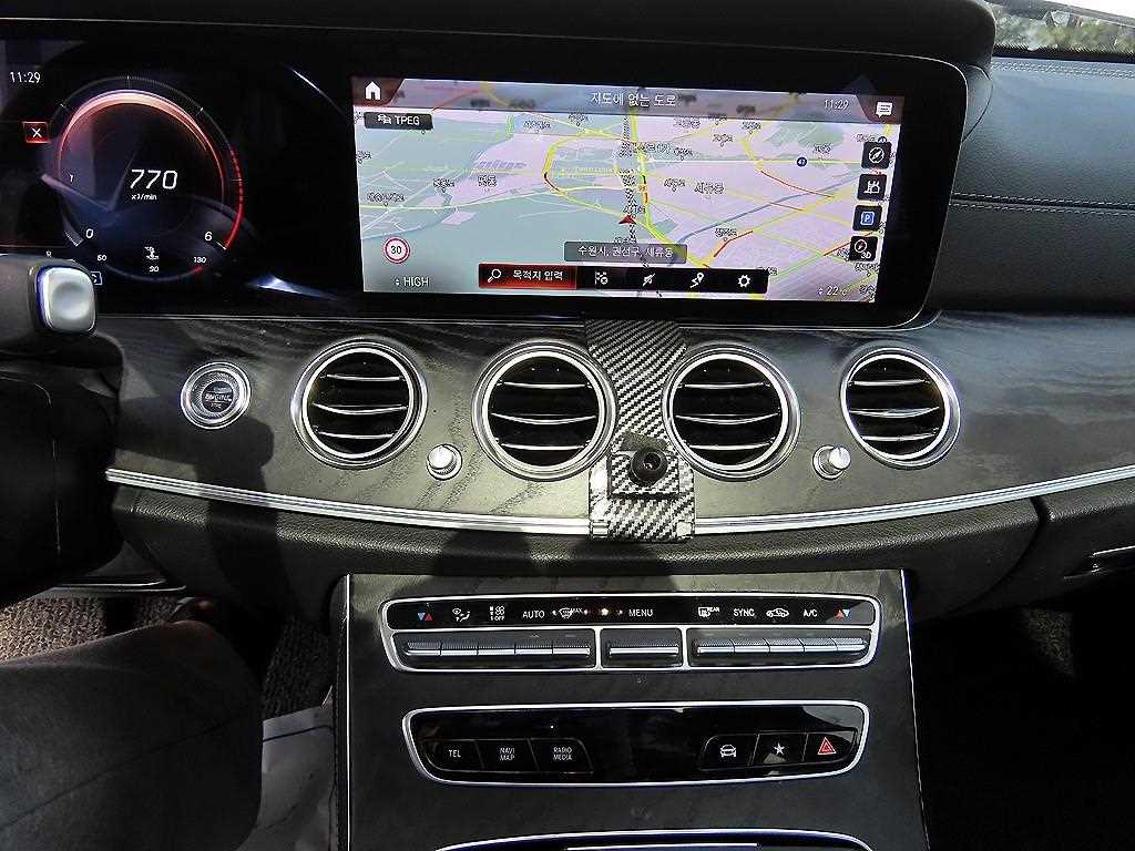 Mercedes Benz E class 2021 Blanco - Importación desde Corea - HF Imports Iquique - Foto 13