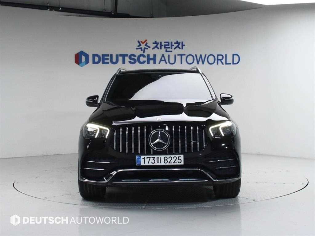 Mercedes Benz GLE Class - Vista 3