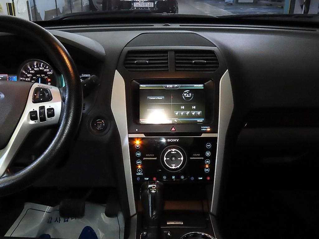 Ford Explorer - Vista 11