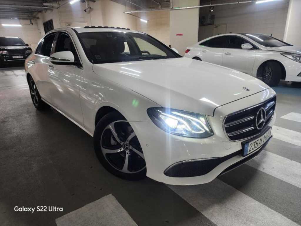 Mercedes Benz E class - Vista 2