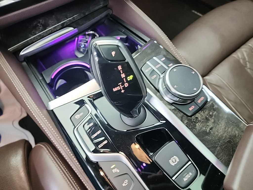 BMW 5 Series - Vista 8