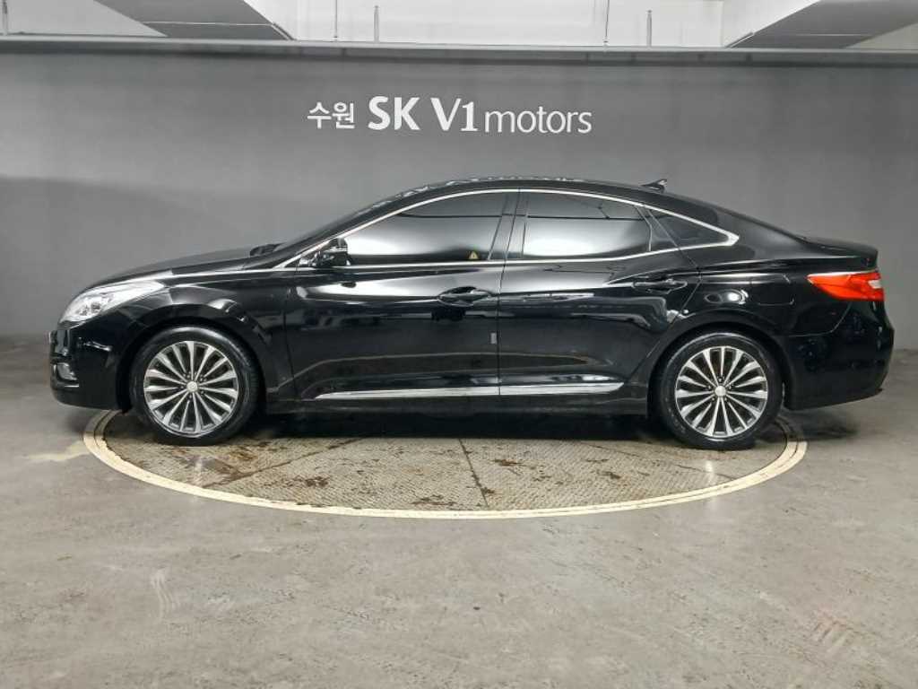 HYUNDAI Grandeur - Vista 2