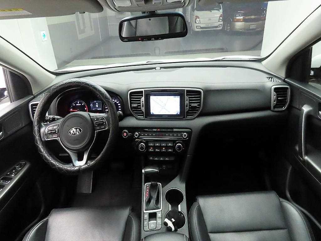 KIA Sportage - Vista 8