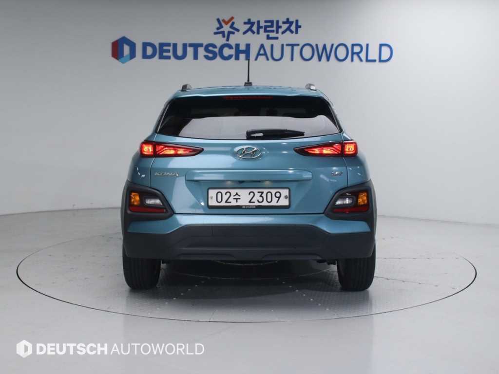 HYUNDAI Kona - Vista 4