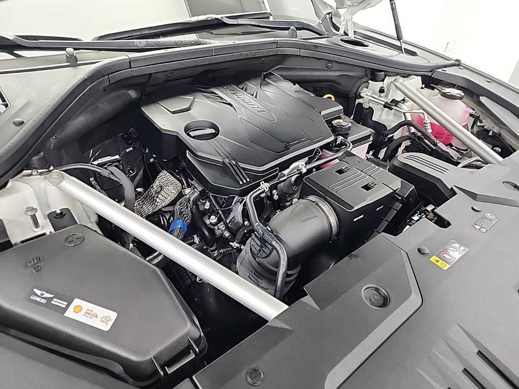 Genesis GV70 - Vista 5