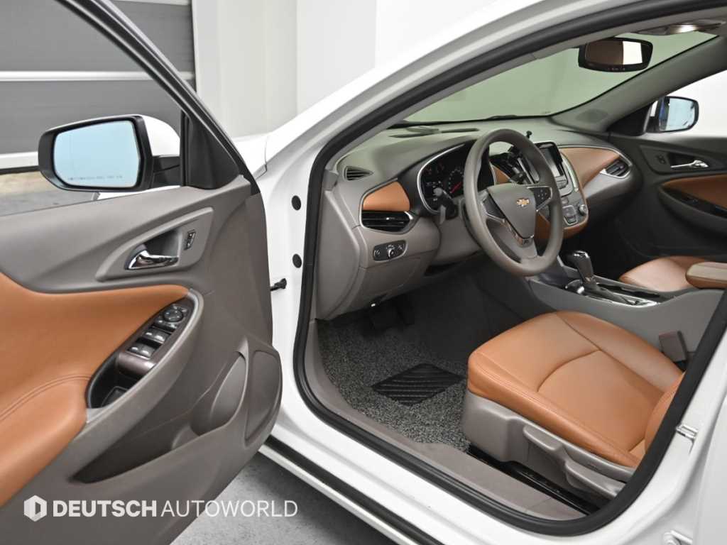 Chevrolet Malibu - Vista 11