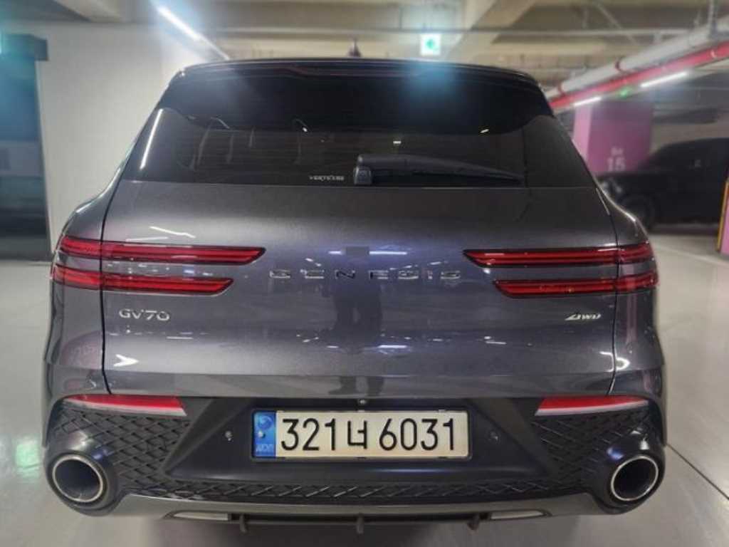 Genesis GV70 - Vista 3