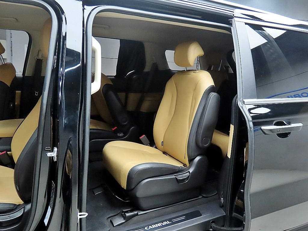 KIA Carnival - Vista 6